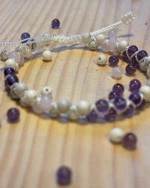 Deep Rest — Amethyste, howlite et quartz rose — calme et lacher-prise